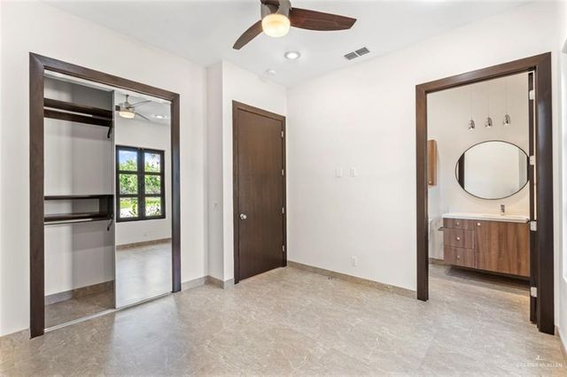 1425 Encanto Service Road, Weslaco, TX 78596