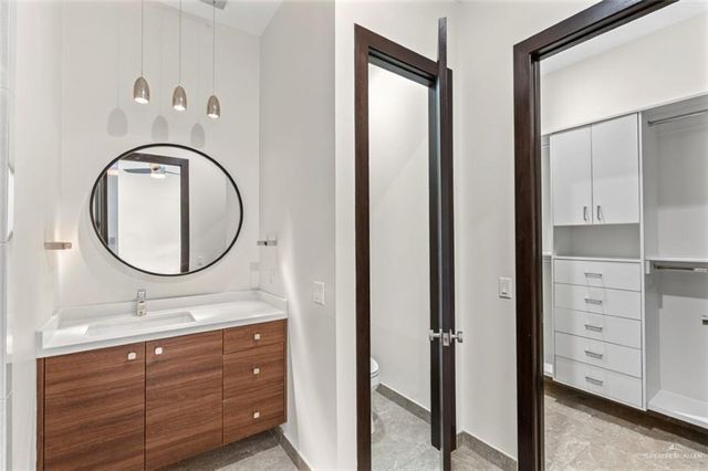 1425 Encanto Service Road, Weslaco, TX 78596