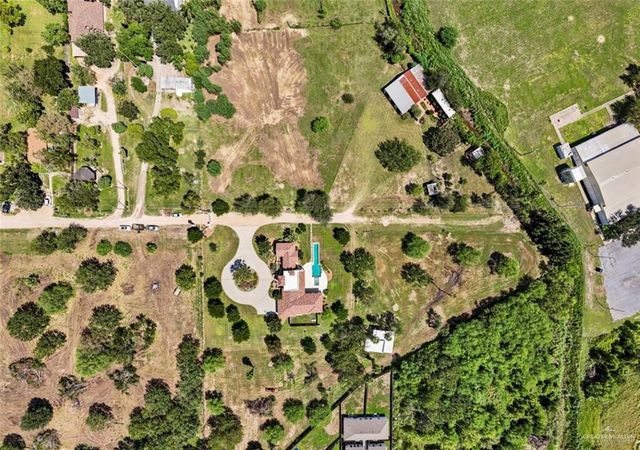 1425 Encanto Service Road, Weslaco, TX 78596