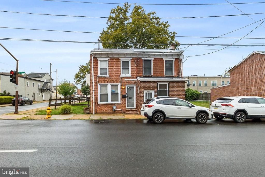 803 N CHURCH ST, Wilmington, DE 19801