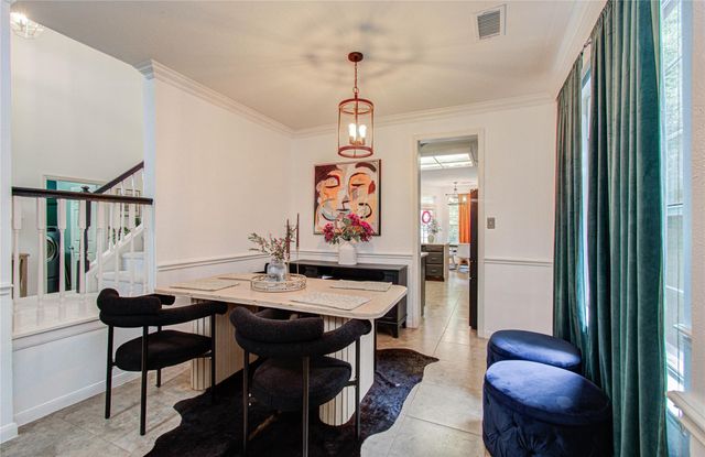 47 W Tallowberry Drive, The Woodlands, TX 77381