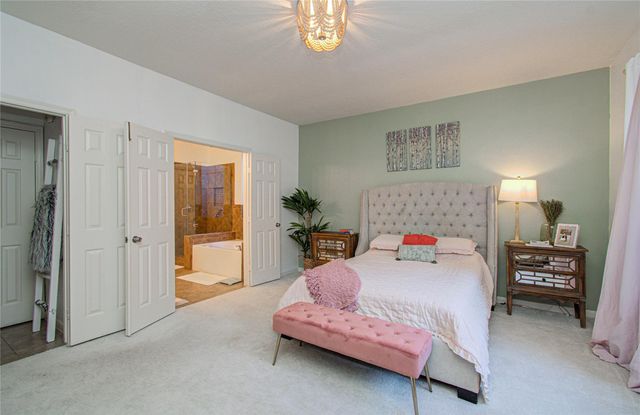 47 W Tallowberry Drive, The Woodlands, TX 77381