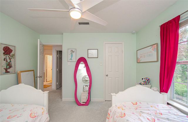 47 W Tallowberry Drive, The Woodlands, TX 77381