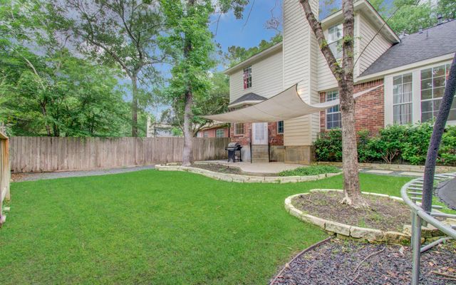 47 W Tallowberry Drive, The Woodlands, TX 77381