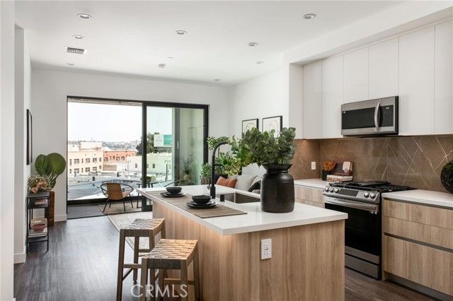 118 Astronaut Ellison S Onizuka Street 205, Los Angeles, CA 90012
