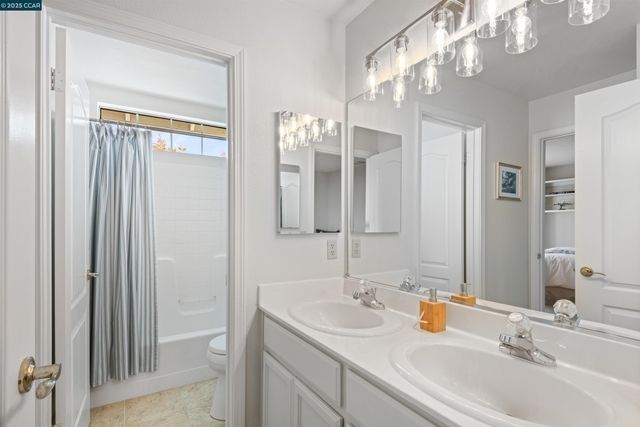 321 Liveoak Ct, Martinez, CA 94553