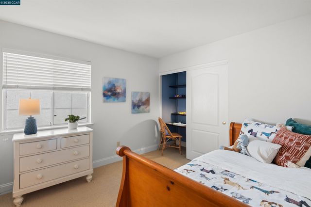 321 Liveoak Ct, Martinez, CA 94553