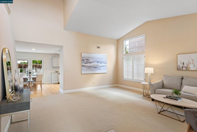 321 Liveoak Ct, Martinez, CA 94553