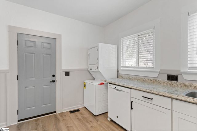 5 Conyers Street, Greenville, SC 29609