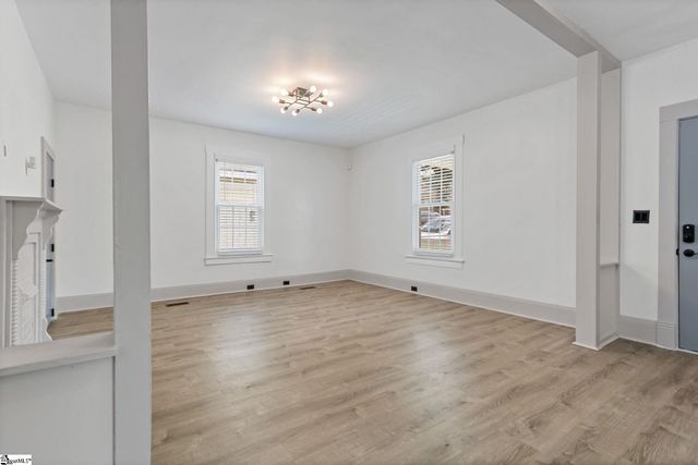 5 Conyers Street, Greenville, SC 29609
