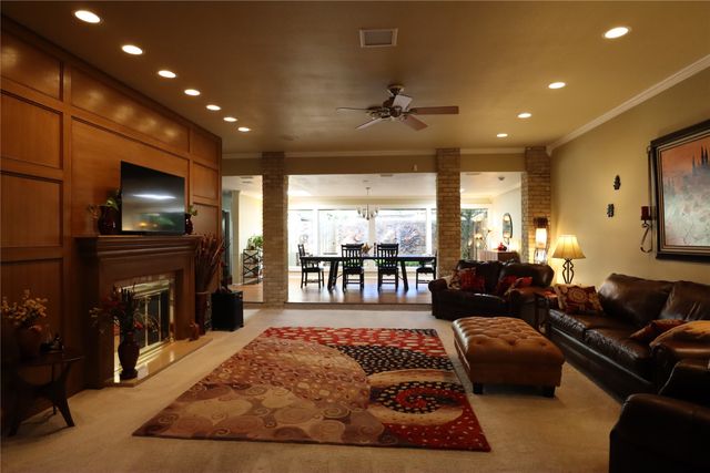 5421 Benbridge Drive, Fort Worth, TX 76107