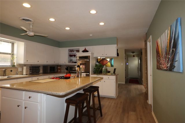 5421 Benbridge Drive, Fort Worth, TX 76107