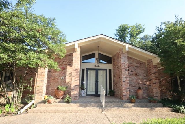 5421 Benbridge Drive, Fort Worth, TX 76107