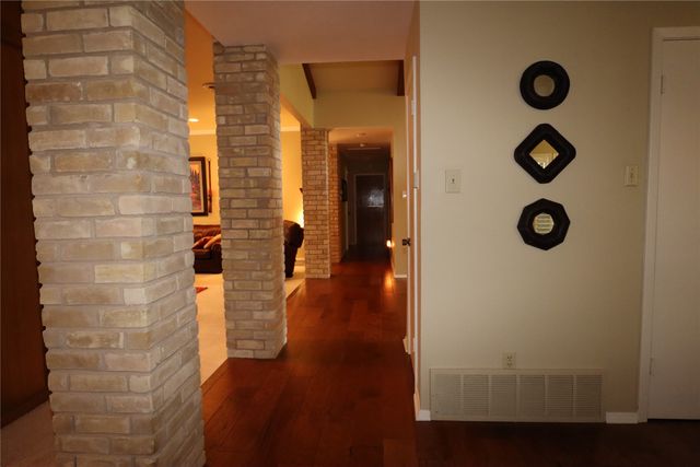 5421 Benbridge Drive, Fort Worth, TX 76107