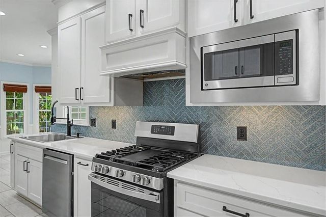 1007 Poplar Grove, Woodstock, GA 30189