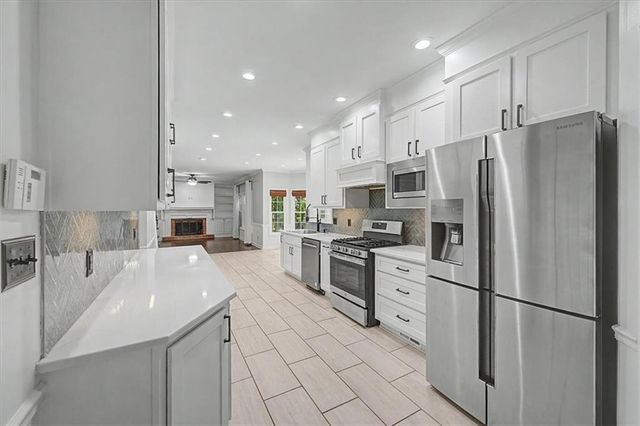 1007 Poplar Grove, Woodstock, GA 30189