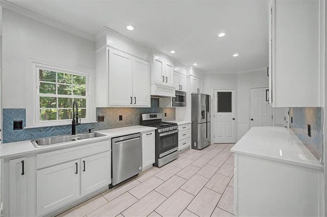 1007 Poplar Grove, Woodstock, GA 30189