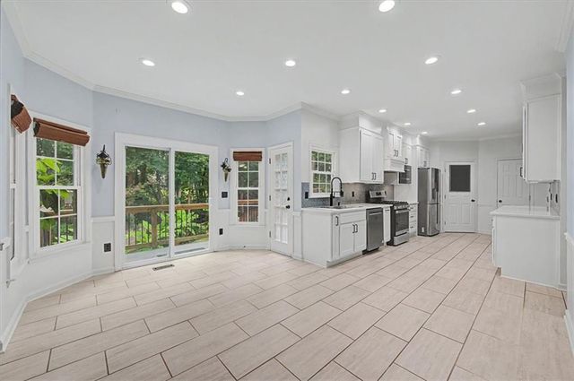 1007 Poplar Grove, Woodstock, GA 30189