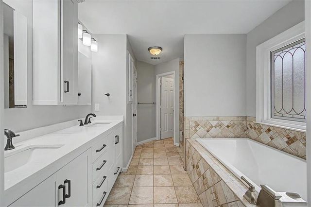 1007 Poplar Grove, Woodstock, GA 30189