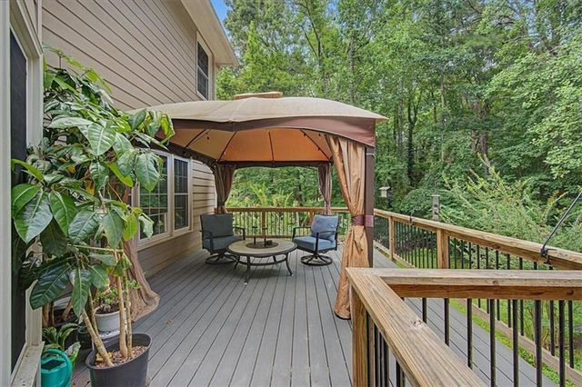 1007 Poplar Grove, Woodstock, GA 30189