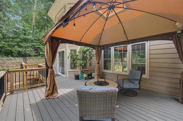 1007 Poplar Grove, Woodstock, GA 30189