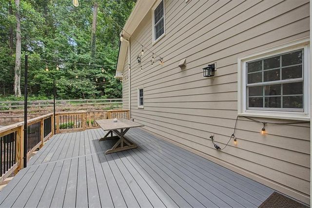 1007 Poplar Grove, Woodstock, GA 30189