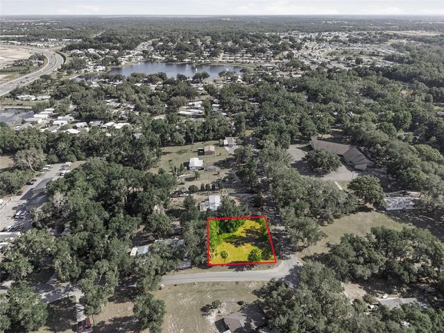 105 W HERMOSA STREET, Lady Lake, FL 32159