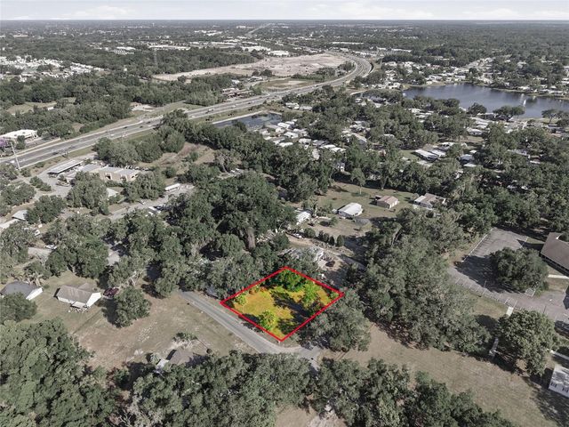 105 W HERMOSA STREET, Lady Lake, FL 32159