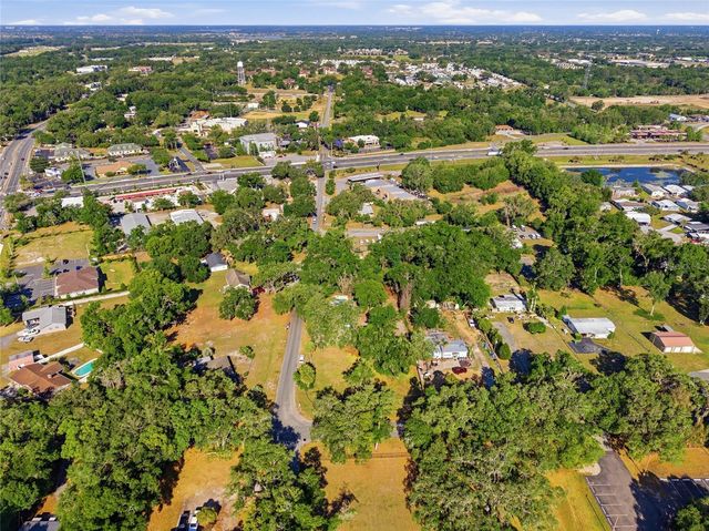 105 W HERMOSA STREET, Lady Lake, FL 32159