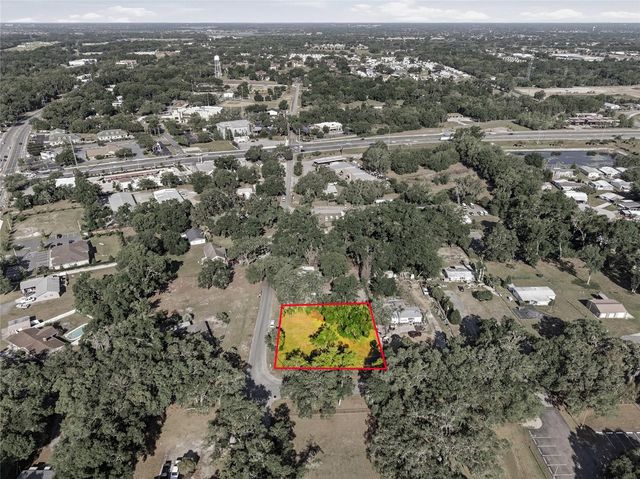 105 W HERMOSA STREET, Lady Lake, FL 32159