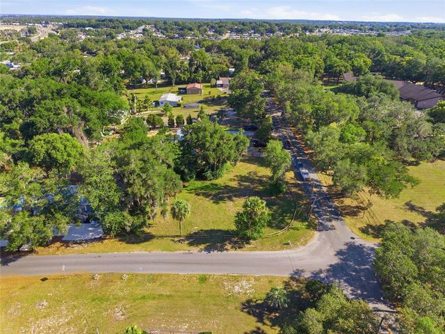 105 W HERMOSA STREET, Lady Lake, FL 32159