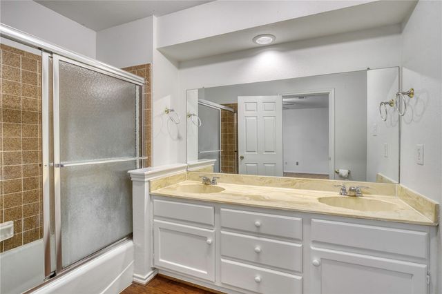 2400 Longmire Drive 303, College Station, TX 77845