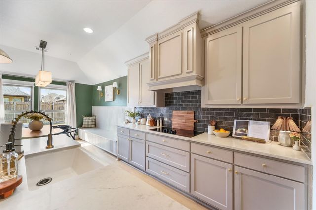 532 Windrow Lane, Waxahachie, TX 75165