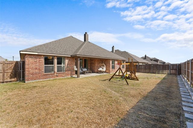 532 Windrow Lane, Waxahachie, TX 75165
