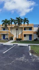 177 Lakeview Dr 103, Weston, FL 33326