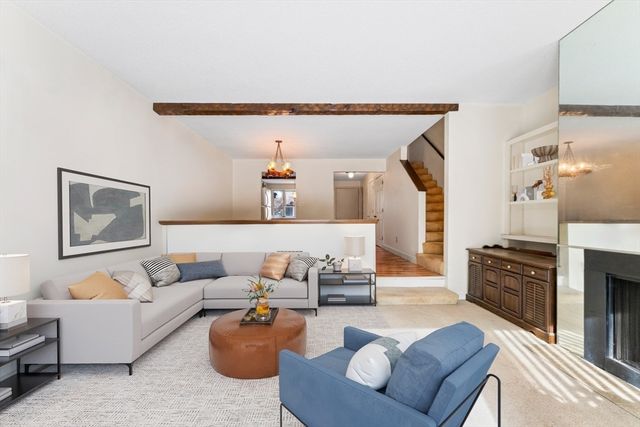 93 Forest Glade 93, Falmouth, MA 02536