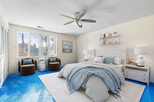 93 Forest Glade 93, Falmouth, MA 02536