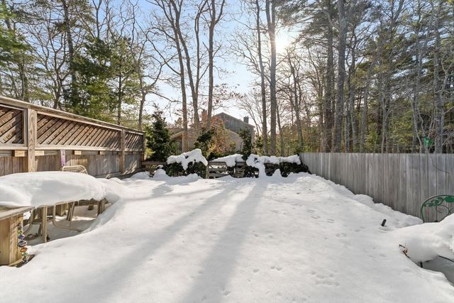 93 Forest Glade 93, Falmouth, MA 02536