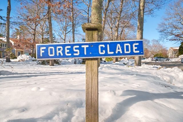 93 Forest Glade 93, Falmouth, MA 02536