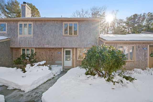 93 Forest Glade 93, Falmouth, MA 02536