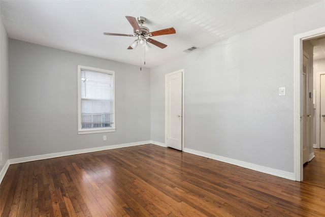 7326 CASA LOMA Avenue, Dallas, TX 75214