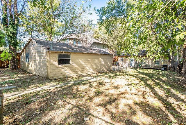 7326 CASA LOMA Avenue, Dallas, TX 75214