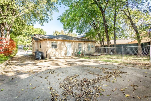 7326 CASA LOMA Avenue, Dallas, TX 75214