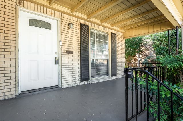 7326 CASA LOMA Avenue, Dallas, TX 75214