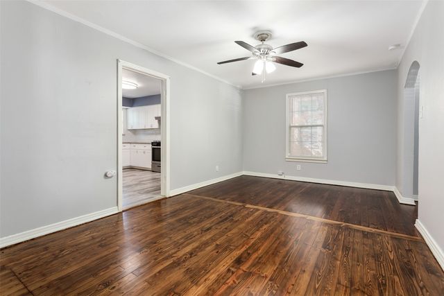 7326 CASA LOMA Avenue, Dallas, TX 75214