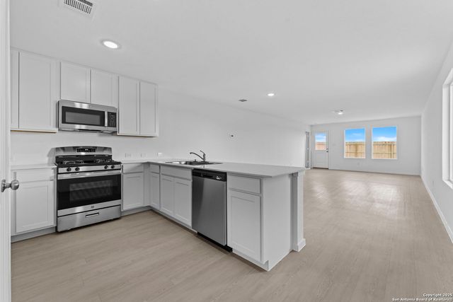 3825 Swift Fox Rd, New Braunfels, TX 78130