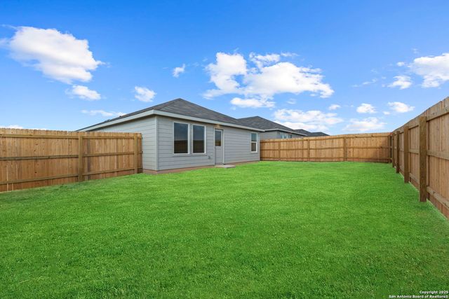 3825 Swift Fox Rd, New Braunfels, TX 78130