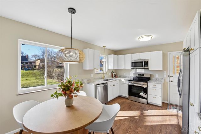 3307 Glenmont Lane, Green Twp, OH 45248