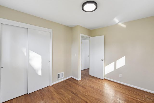 3307 Glenmont Lane, Green Twp, OH 45248