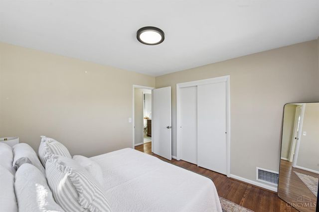 3307 Glenmont Lane, Green Twp, OH 45248